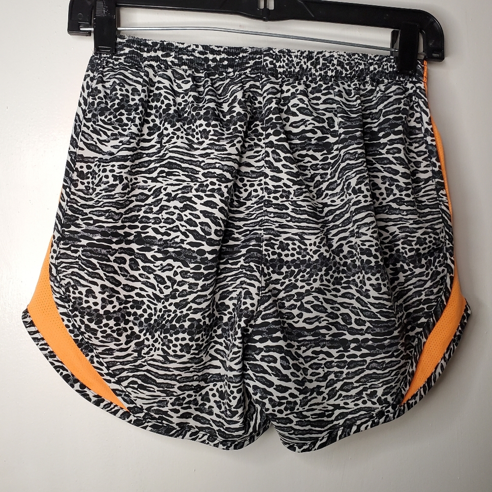 Nike Running Shorts - Picture 3 of 6